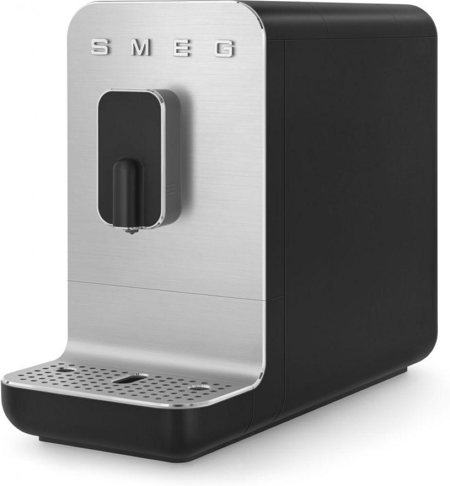 Автоматическая кофемашина Smeg BCC 11BLMEU — ракурс 1 из 10