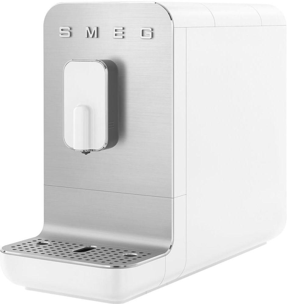 Автоматическая кофемашина Smeg BCC 11WHMEU — ракурс 1 из 7